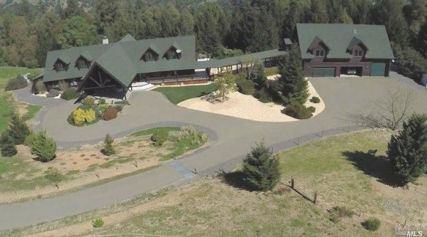 An aerial view of the primary residence on this $9,991,123 property.