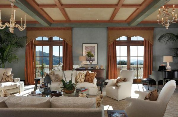 Living room. (Image courtesy of Coldwell Banker Previews International)