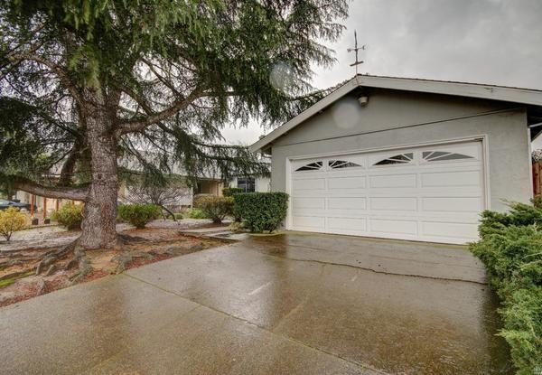 Garage and driveway. (Photo courtesy of Coldwell Banker)